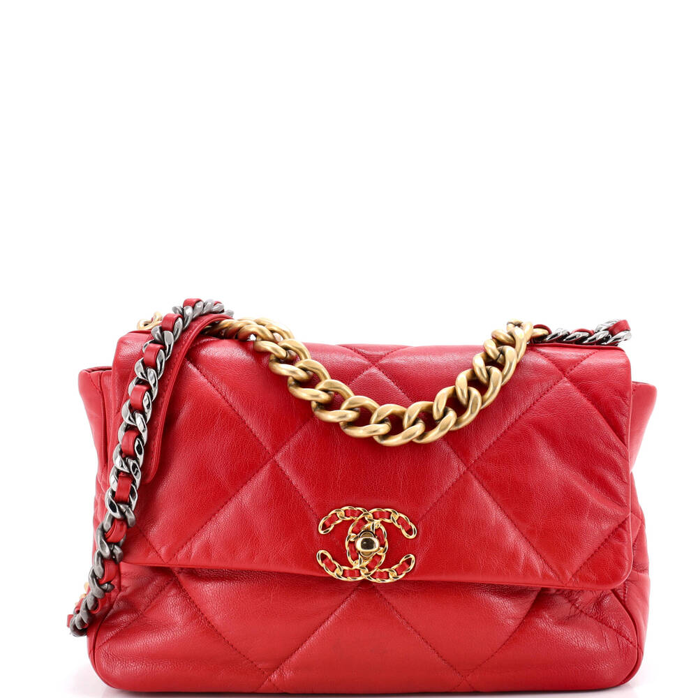 Chanel 19 Flap Bag Quilted Leather #231213C47B